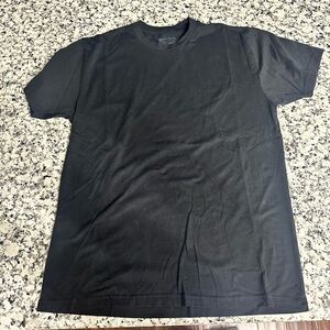 Fresh Clean Threads Black Crew Neck T-Shirt Men’s Medium